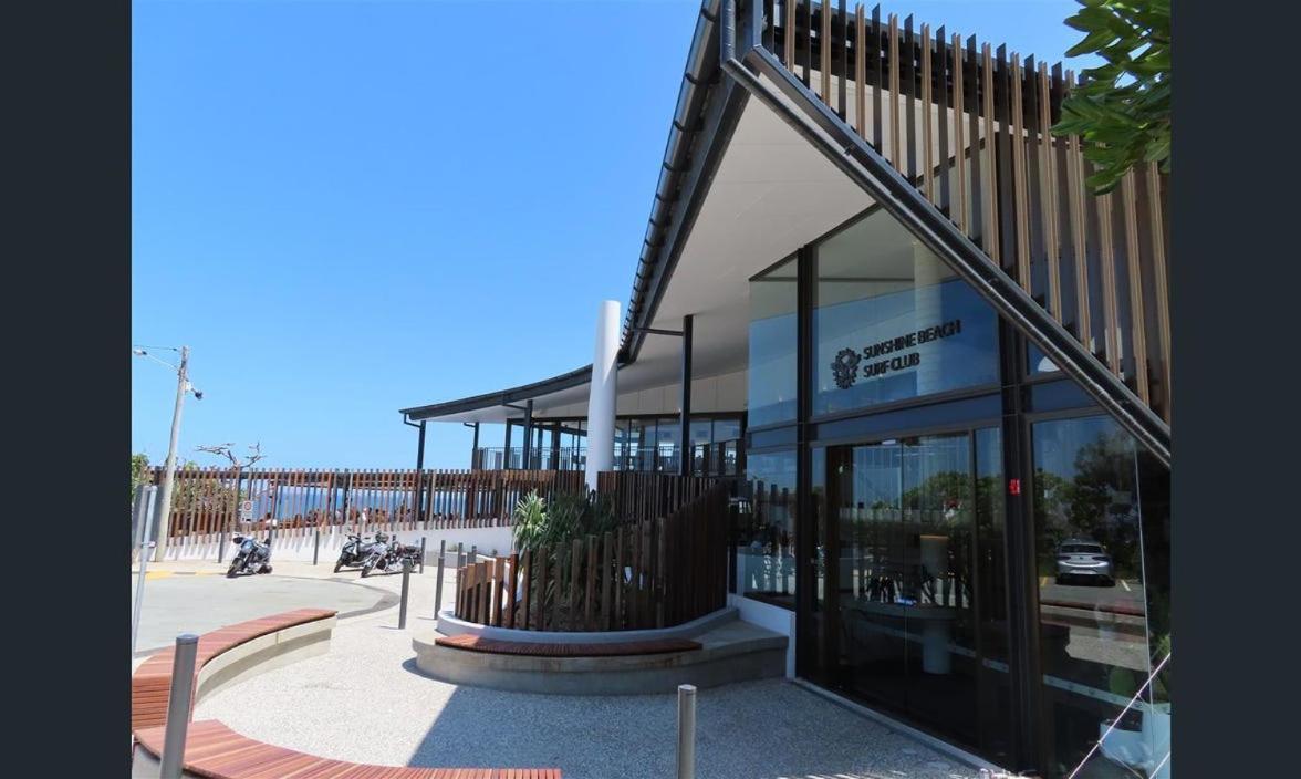 Aqua Promenade Beachfront Holiday Apartments 선라이즈 비치 외부 사진