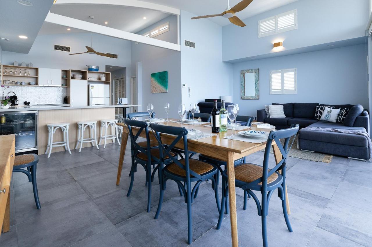 Aqua Promenade Beachfront Holiday Apartments 선라이즈 비치 외부 사진