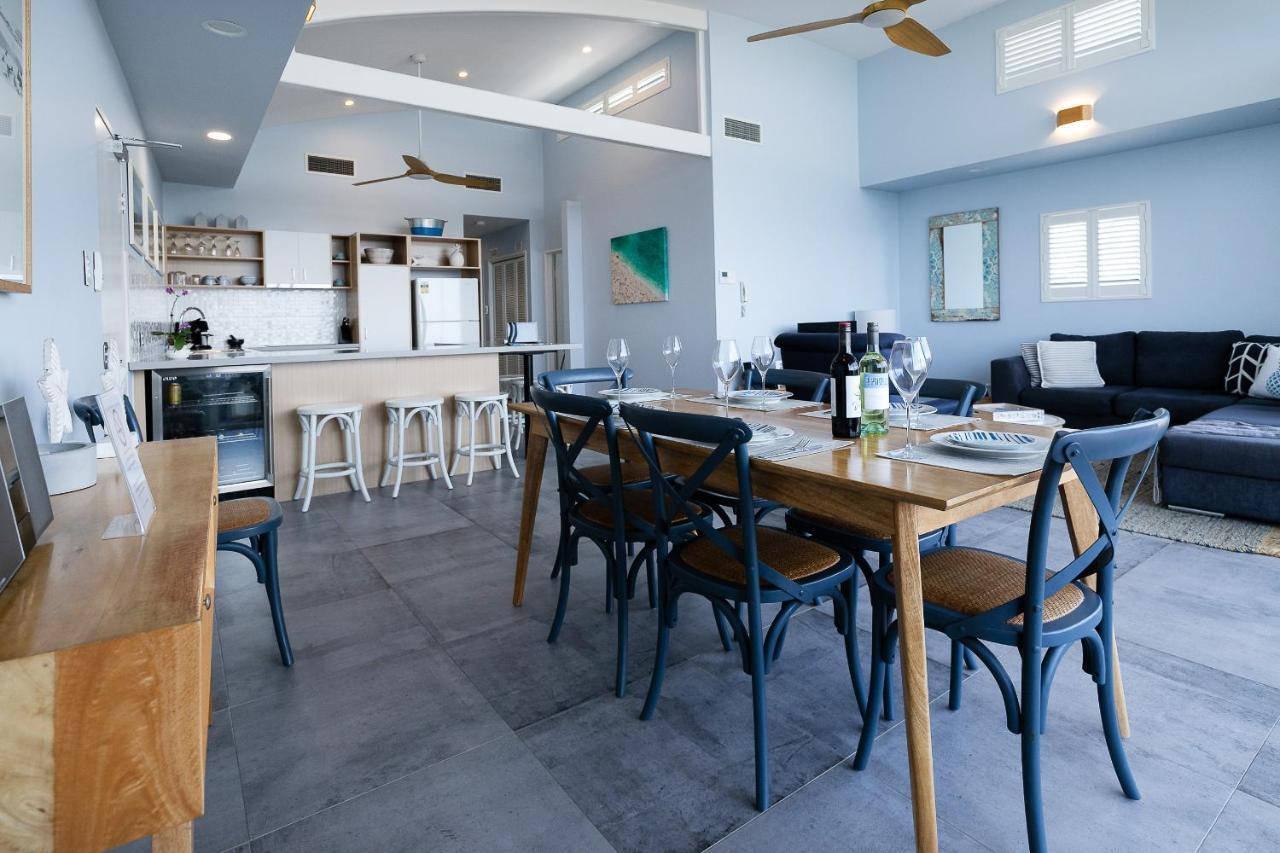Aqua Promenade Beachfront Holiday Apartments 선라이즈 비치 외부 사진